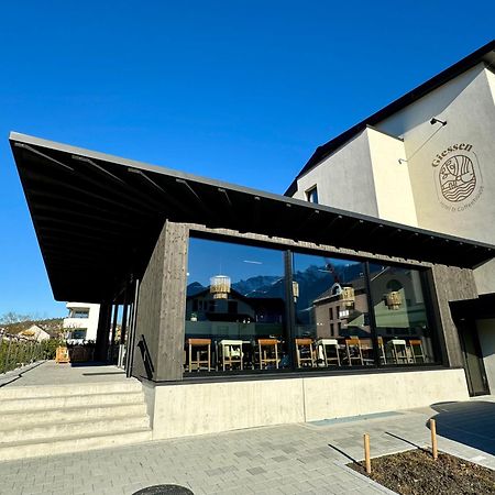 Giessen Hotel & Coffeehouse Вадуц Екстериор снимка