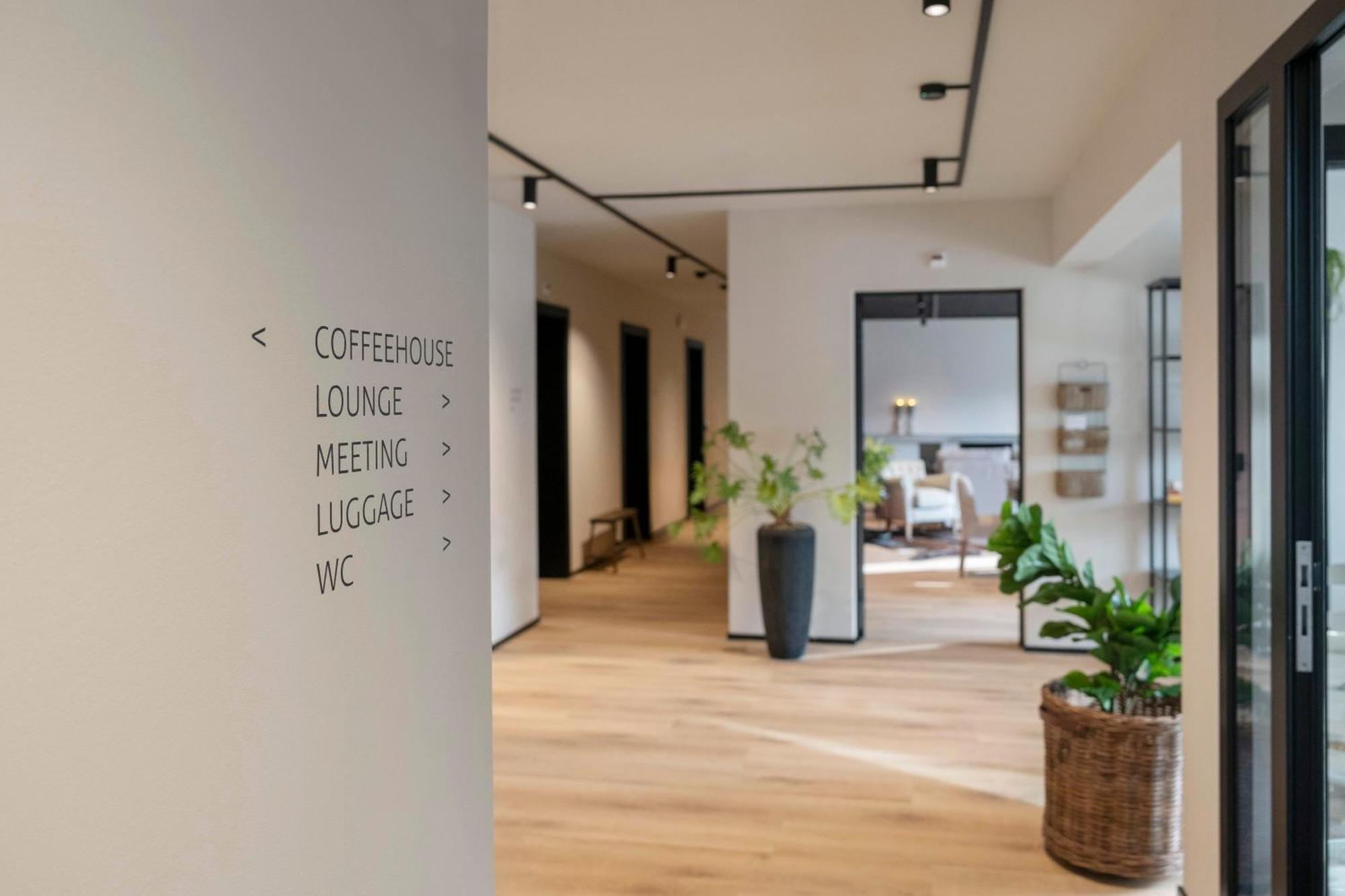 Giessen Hotel & Coffeehouse Вадуц Екстериор снимка