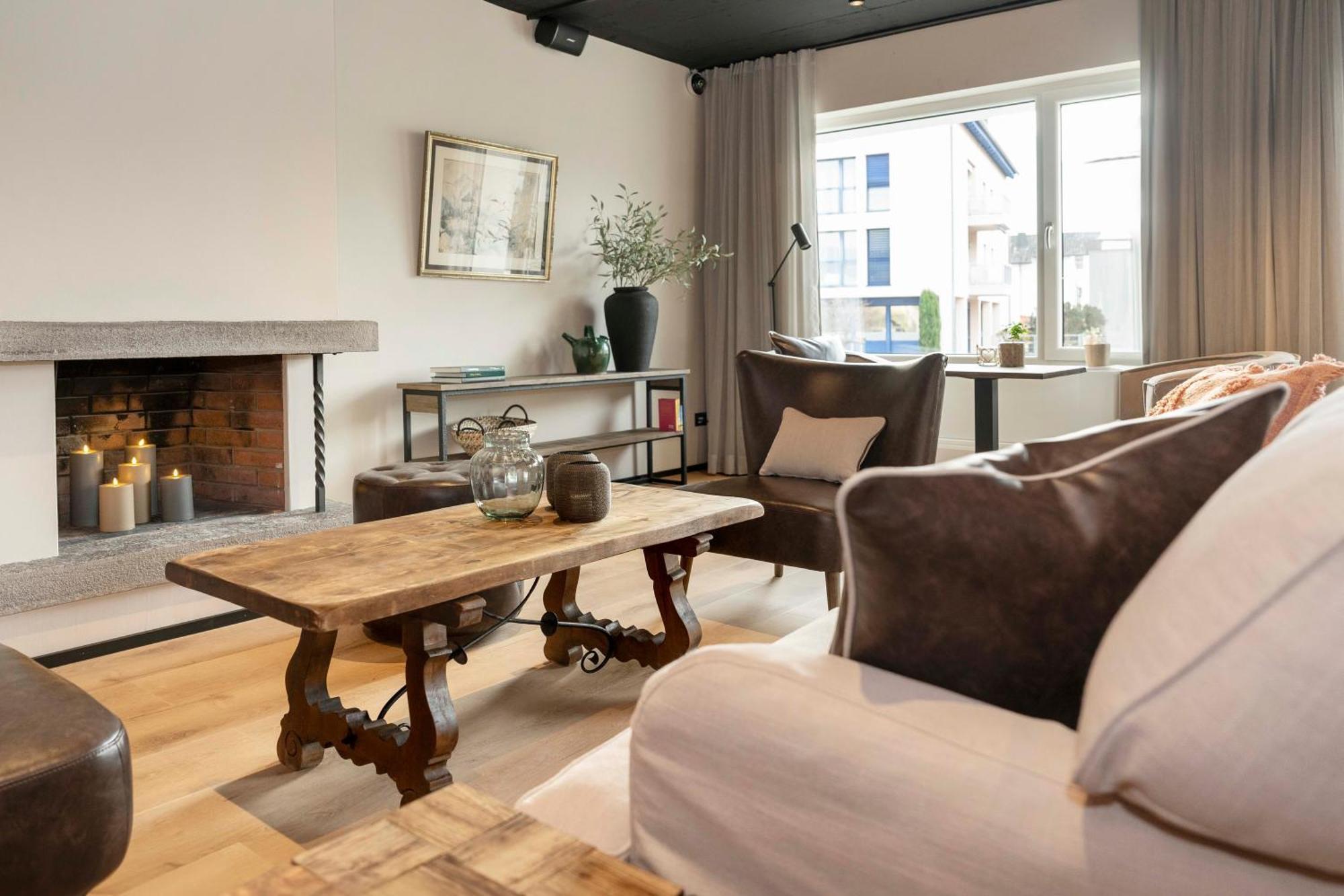 Giessen Hotel & Coffeehouse Вадуц Екстериор снимка