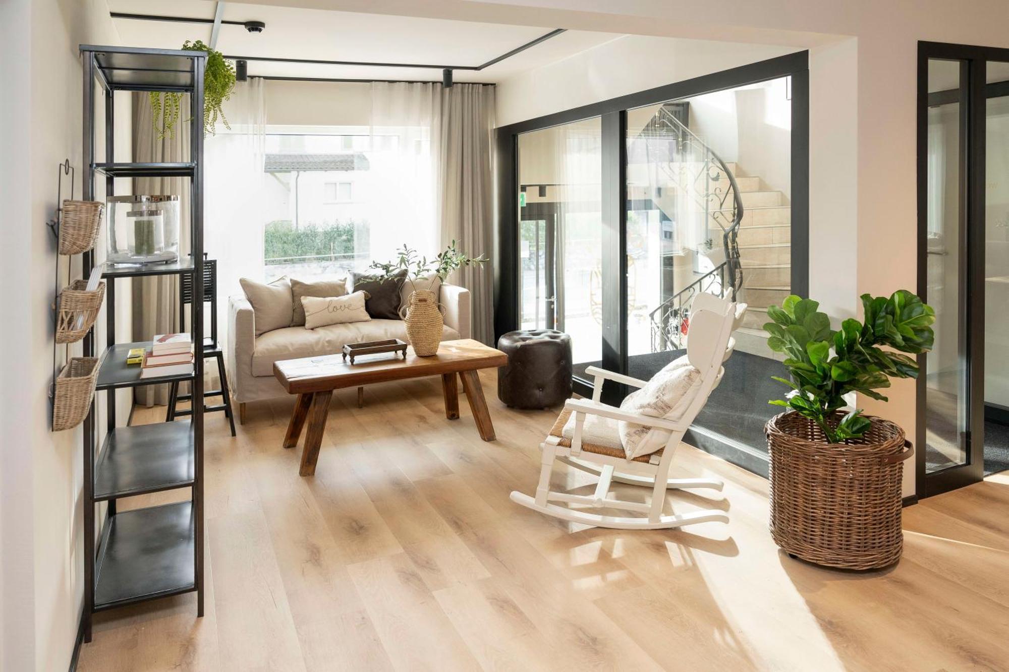 Giessen Hotel & Coffeehouse Вадуц Екстериор снимка
